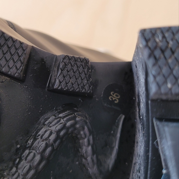 Gucci Black Leather Trip Heeled Fur Pearl Boots | size 36 | 6 US - Picture 6 of 6